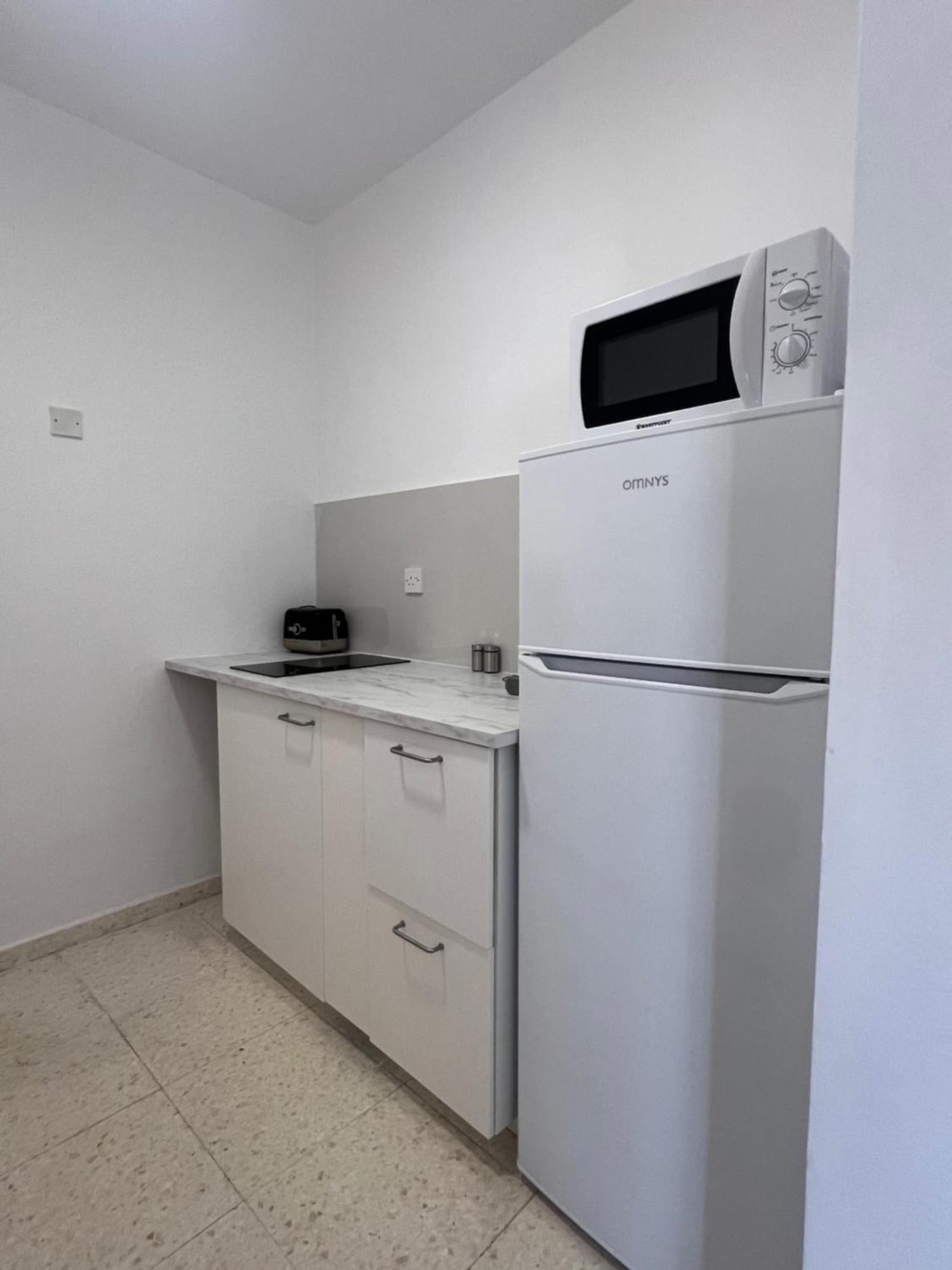 Apartment 1st Floor 1st Class Pool View Apt. *